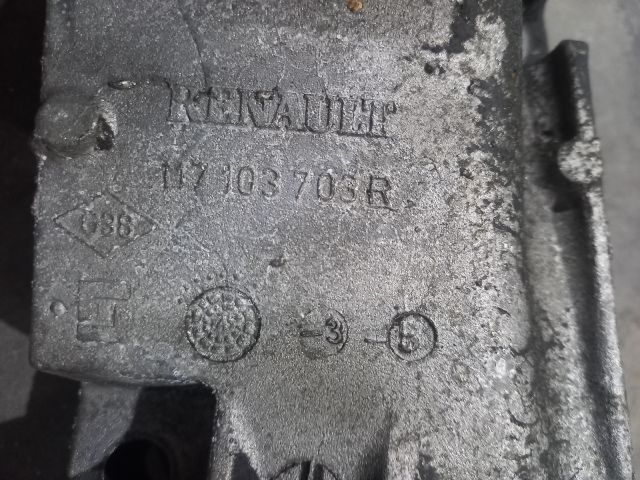 bontott RENAULT MASTER Generátor Tartó Bak